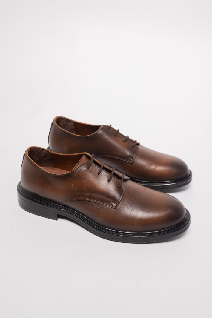 652389 (3) 652389 (3)