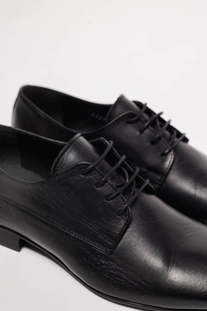 700137 (6) 700137 (6)