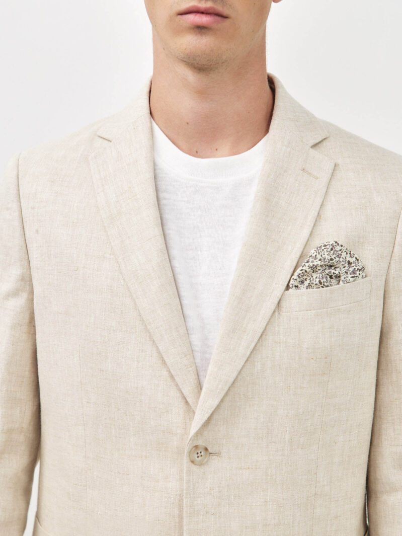 844 אוף וויט 16