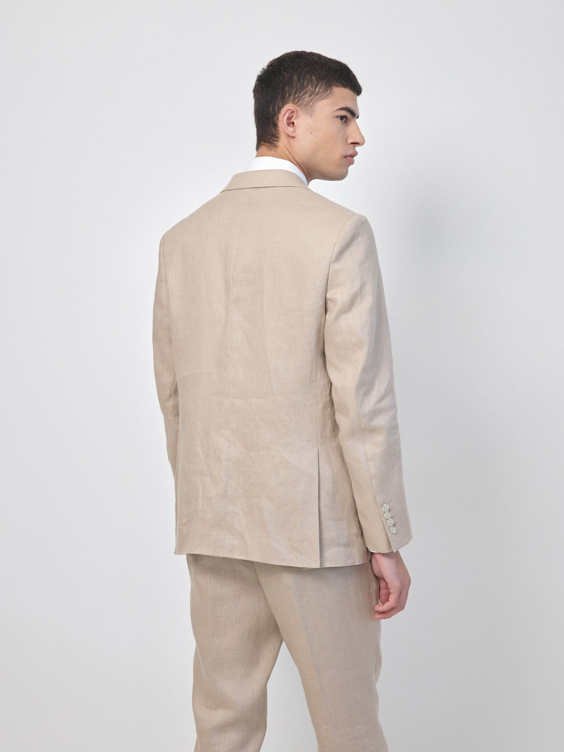 חליפה ניאו 44